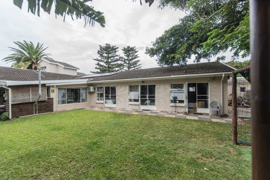 8 Bedroom Property for Sale in Summerstrand Eastern Cape